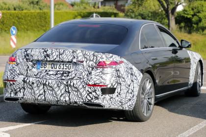 H Mercedes-Benz δοκιμάζει την ανανεωμένη S-Class στον δρόμο